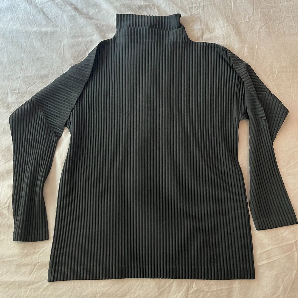 Homme Plisse Issey Miyake Black Turtleneck size 3